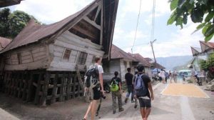 Desa Pinggir Danau Toba Yang Wajib Untuk Dijumpai